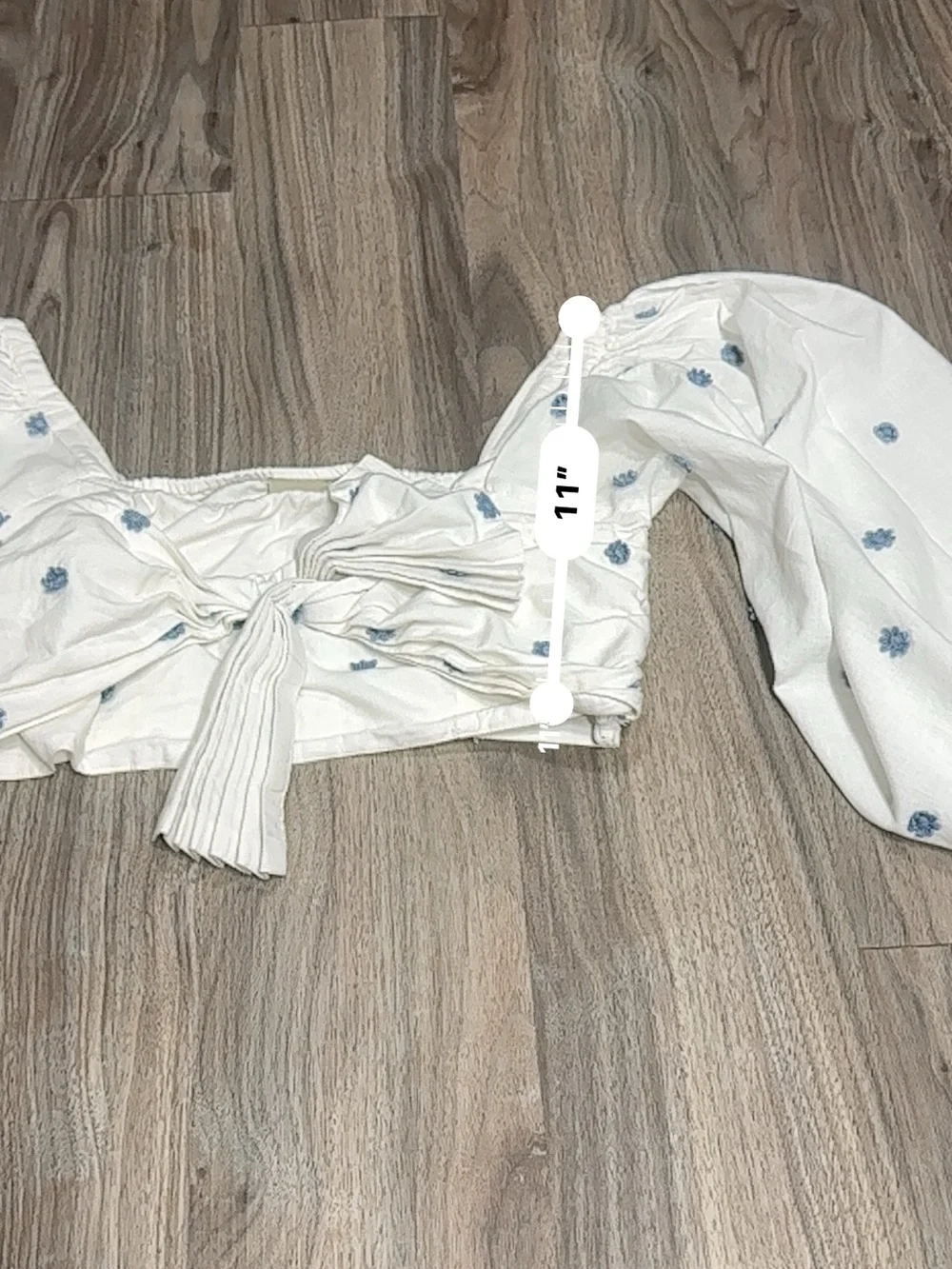 FARM Rio White Puff-Sleeve Crop Top with Blue flowers Print.